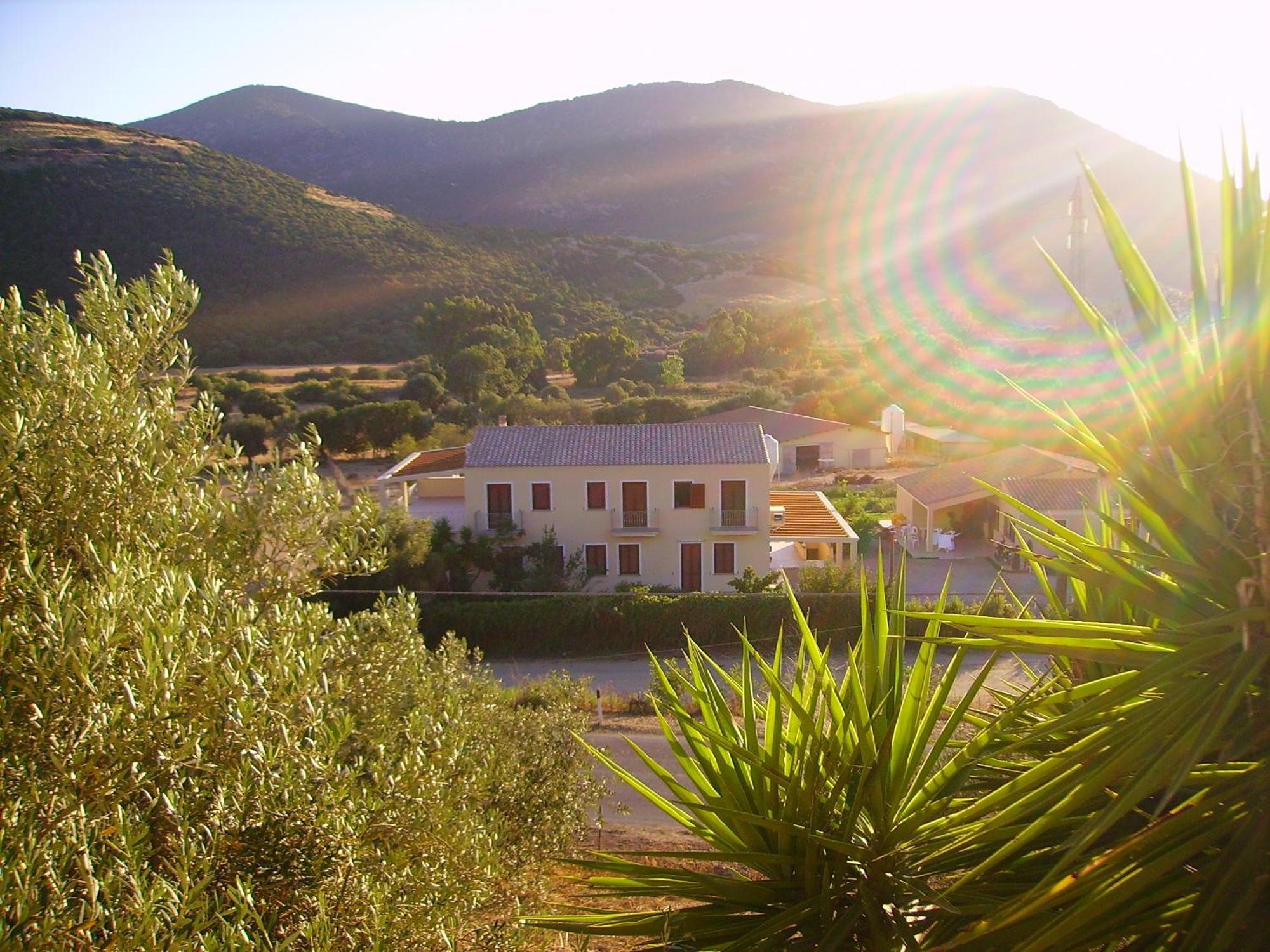 Agriturismo La Grotta Del Tesoro Santadi Exterior foto